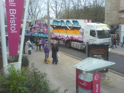 Persiapan Viva Palestina di Bristol (Viva Palestina.com)