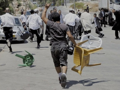 25.2.2010, Korban di Syeikh Jarrah, 2268 Seorang penduduk Syeikh Jarrah yang mempertahankan diri dari serangan para pemukim Yahudi (foto: av)