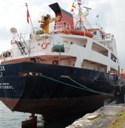 18.5.2010 kapal flotilla gazze-kuru-yuk-gemisi-4_178x183cutout Salah satu kapal yang akan berlayar dalam misi kemanusian Freedom Flotilla/Viva Flotilla (foto: ihh.org.tr)