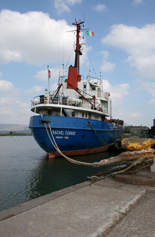 19.5.2010 MV Rachel Corrie, kapal dari Irlandia, salah satu anggota konvoi Viva Flotilla yang berlayar mengantarkan bantuan kemnusian ke Gaza bebrapa hari lagi freegaza.org MV-Rachel-Corrie_NAME_ON_SIDE MV Rachel Corrie, dari Irlandia, salah satu kapal kafila Viva Flotilla yang akan berlayar mengantarkan bantuan kemanusian ke Gaza beberapa hari lagi (foto:freegaza.org)