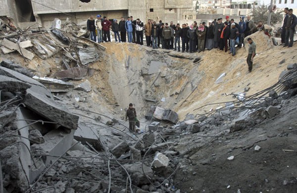 13.12.09 Kehancuran Gaza Palestine Chrinical, GazaSUN7-5247 Ground Zero: Sedikit dari kerusakan hebat yang ditinggalkan serangan militer Israel atas Gaza pada pergantian tahun 2008-2009. (Foto: Palestine Chronical)