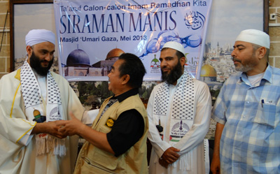 Relawan yang bertugas mewakili HALUAN Malaysia menunaikan amanah. foto: Sahabat Al-Aqsha | Sahabat Suriah