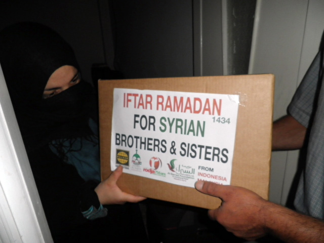 Doakan Indonesia dan Malaysia... Doakan sungguh-sungguh. foto: Sahabat Suriah/Sahabat Al-Aqsha/Radio Rodja/HALUAN/Al-Sarraa