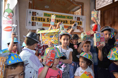 Kapan menengok kami di sini?  foto: Sahabat Suriah/HALUAN/Al-Sarraa