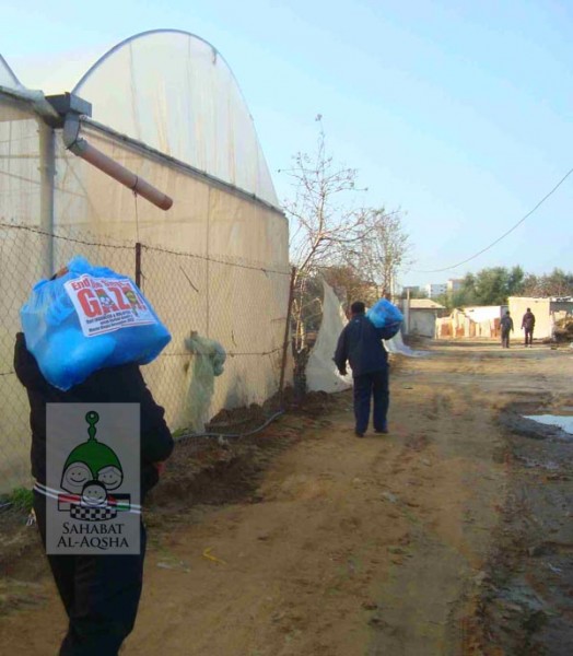 Kuantarkan cinta Indonesia-Malaysia ini dengan cinta yang berlipat-lipat. Foto: Sahabat Al-Aqsha