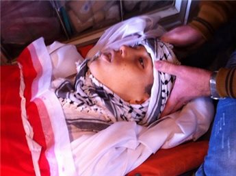 Wajih Wajdi Ramahi, 15 tahun, tewas ditembak sniper zionis saat bermain bola Sabtu, 7/12. foto: Maan News