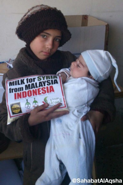 Terima kasih. *berbisik. Adikku sedang tidur. foto: Sahabat Al-Aqsha/HALUAN/Al-Sarraa