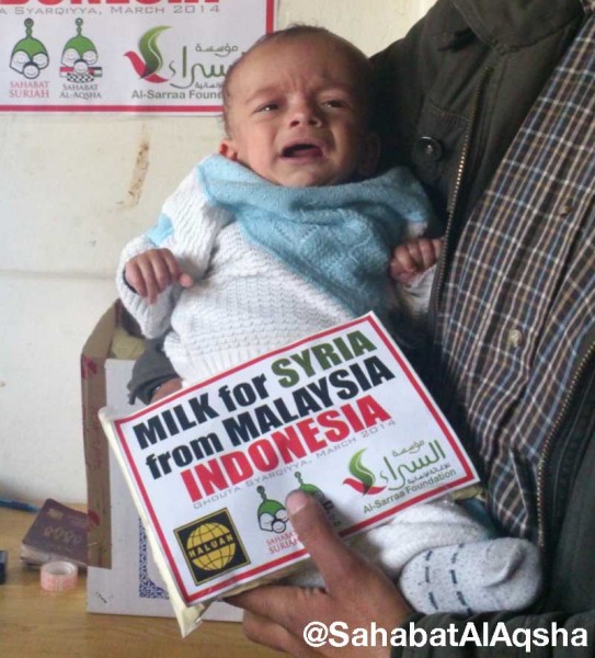 Menangis lah yang keras Nak. Pekakkan telinga para penjahat itu. foto: Sahabat Al-Aqsha/HALUAN/Al-Sarraa