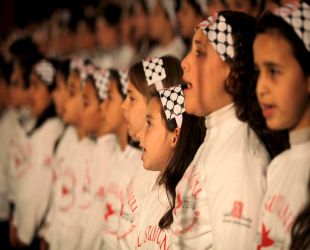 Jumlah anak dengan penyakit kronis bertambah banyak karena pengepungan selama delapan tahun oleh penjajah zionis 'Israel'. Foto: World Bulletin