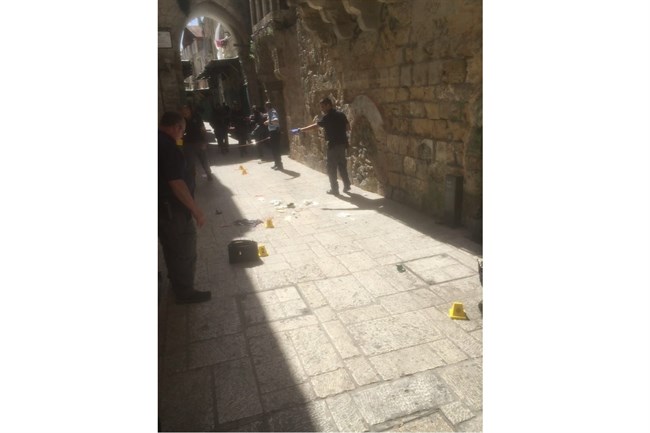 Jalan al-Wad usai insiden penembakan. Foto: Milik juru bicara petugas Zionis