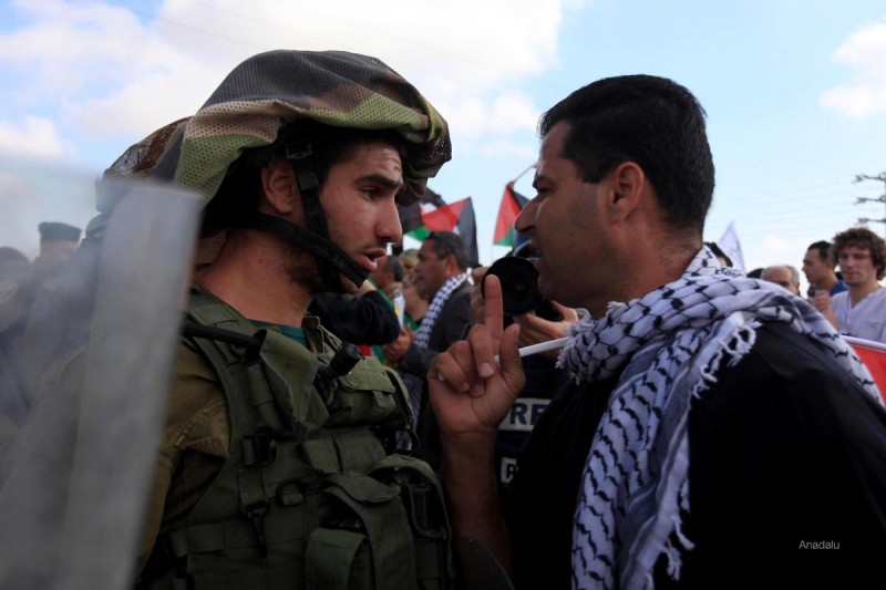 Bentrokan antara demonstran Palestina dan pasukan penjajah Zionis di Tepi Barat terjajah. Foto: Anadolu/Dokumentasi