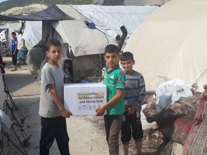 Pak, Bu, Abang, Kakak, Saudara-saudaraku di Indonesia semoga Allah berkahi negeri kalian. Foto: Sahabat Al-Aqsha | Sahabat Suriah