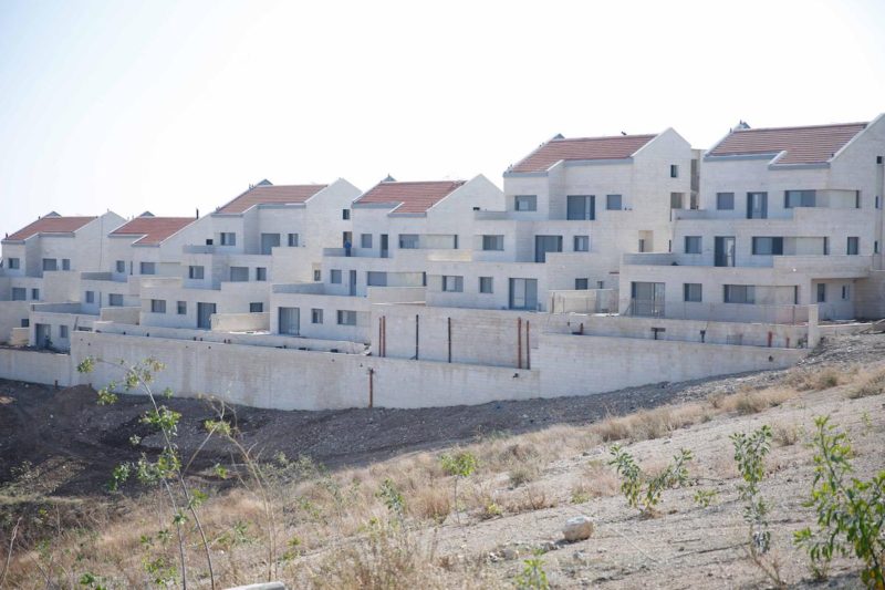 Permukiman ilegal Yahudi Ramat Shlomo, yang terletak di tanah warga Palestina di Timur Baitul Maqdis, 29 Desember 2016. Foto: Daniel Bar On/Anadolu Agency