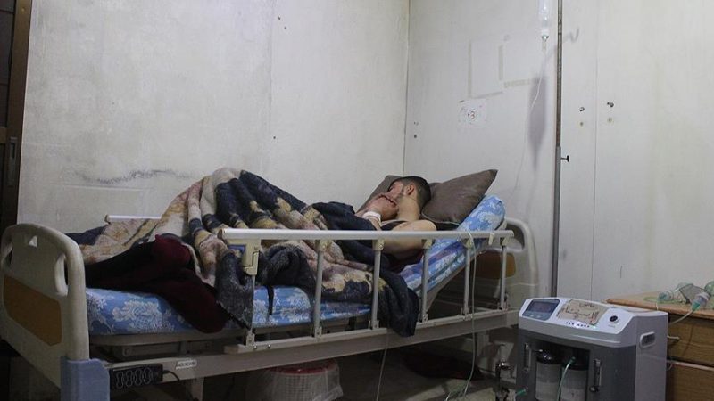 Menurut Syrian Civil Defense, sekitar 21 warga sipil, termasuk anak-anak, terluka dalam serangan yang menghantam kota Duma di kawasan Timur Ghouta. Foto: Middle East Monitor