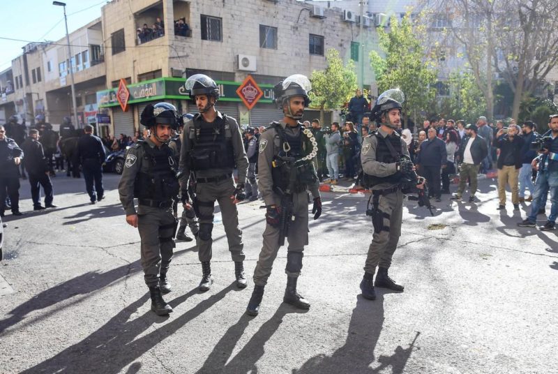 Gerombolan serdadu Zionis. Foto: Salih Zeki Fazlioglu/Anadolu Agency