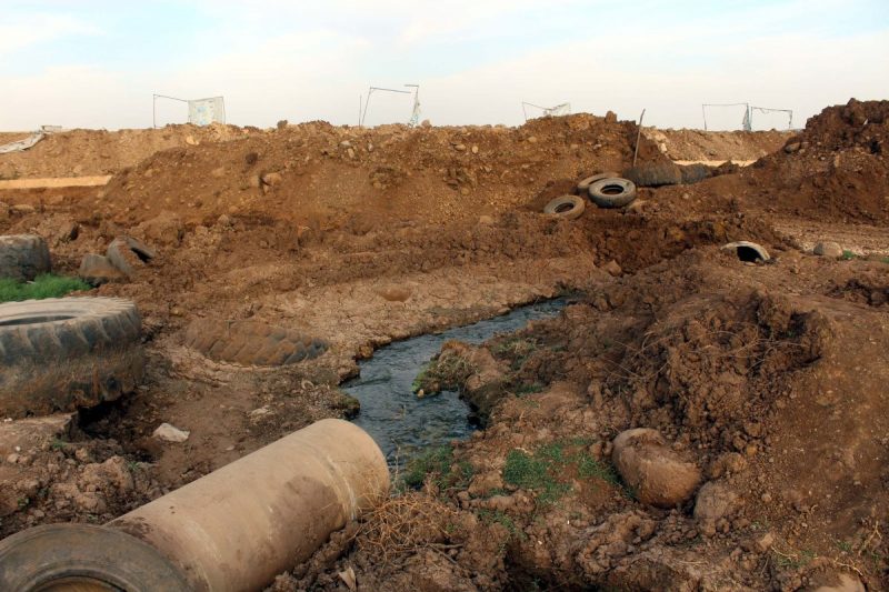 Daerah yang tercemar akibat limbah ‘Israel’ terlihat di Dataran Tinggi Golan pada 25 Oktober 2016. [Anadolu Agency / Faruk Al Ahmed] 